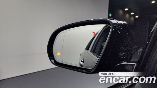 Mercedes-Benz E-Class 2020 — ფოტო 13/20