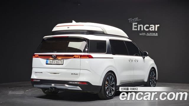 Kia Carnival 2020 — ფოტო 2/20