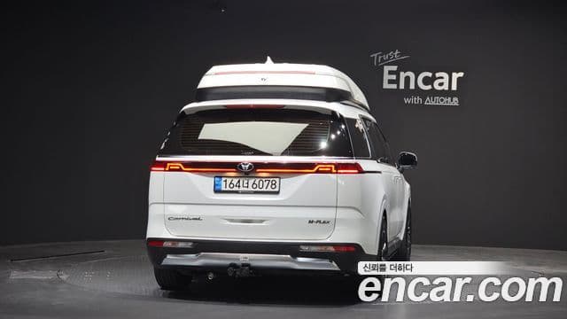 Kia Carnival 2020 — ფოტო 4/20