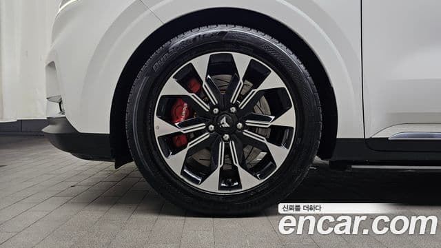 Kia Carnival 2020 — ფოტო 5/20