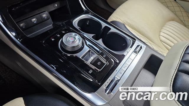Kia Carnival 2020 — ფოტო 9/20