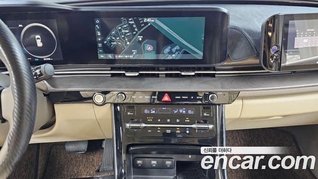 Kia Carnival 2020 — ფოტო 13/20