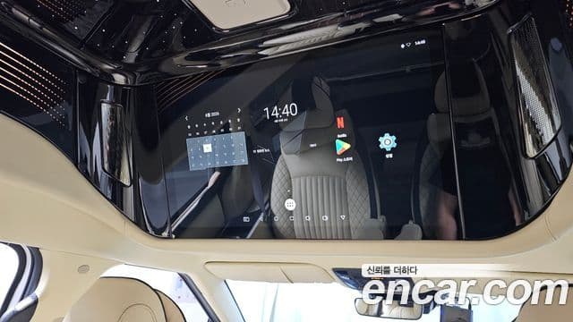 Kia Carnival 2020 — ფოტო 17/20