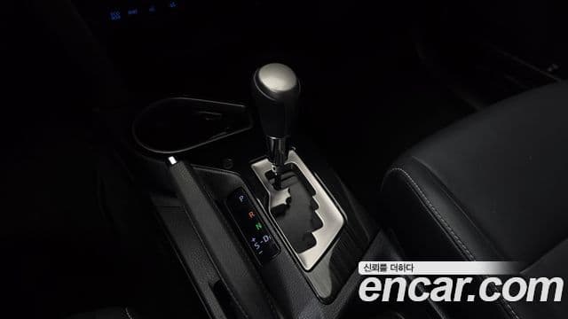 Toyota RAV4 2018 — ფოტო 9/20