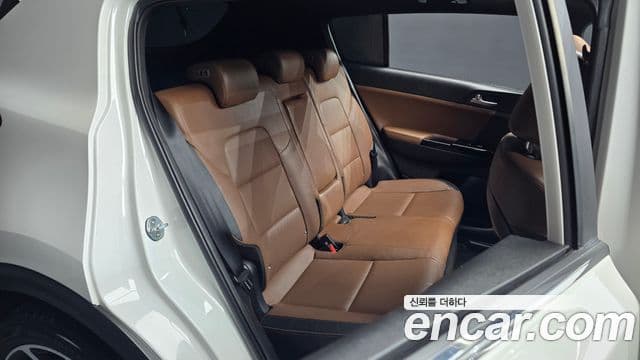 Kia Sportage The Bold 2019 — Фото 11/20