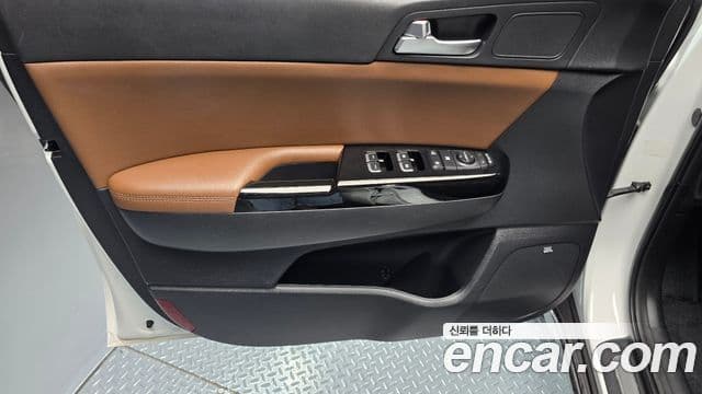 Kia Sportage The Bold 2019 — Photo 18/31