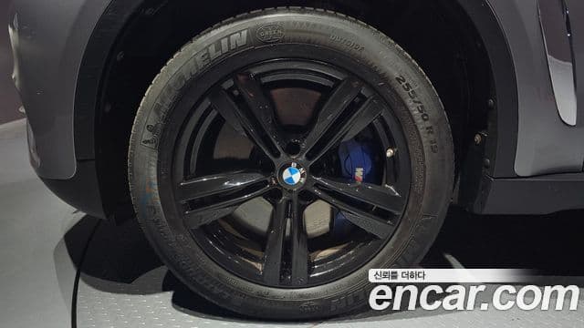 BMW X6 2018 — ფოტო 5/20