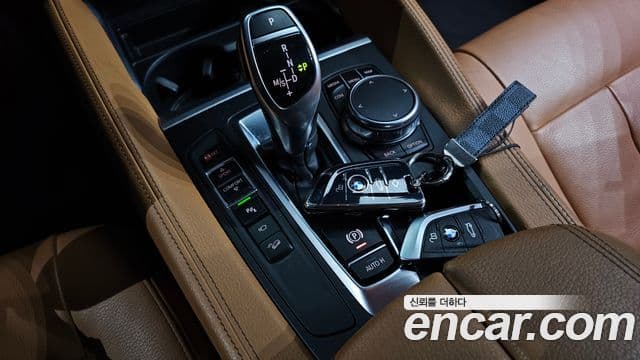 BMW X6 2018 — ფოტო 9/20