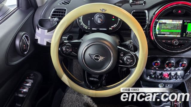 Mini Cooper S Clubman 2020 — ფოტო 30/36