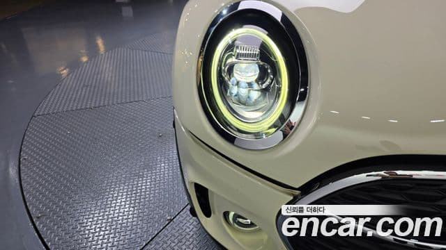 Mini Cooper S Clubman 2020 — ფოტო 16/36