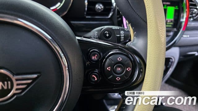 Mini Cooper S Clubman 2020 — ფოტო 31/36