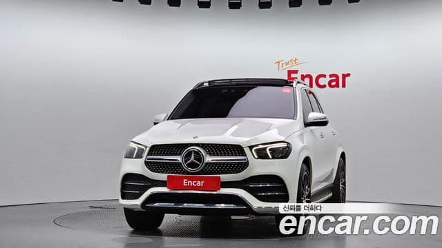 Mercedes-Benz GLE-Class 2023 — Photo 23/32