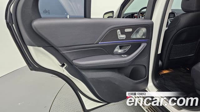 Mercedes-Benz GLE-Class 2023 — Photo 14/32