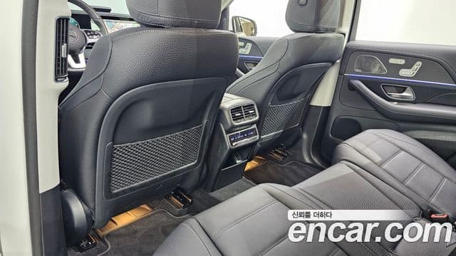 Mercedes-Benz GLE-Class 2023 — Photo 28/32