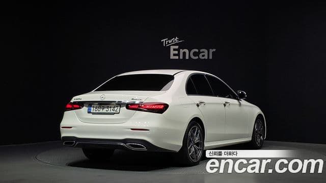 Mercedes-Benz E-Class 2020 — Şəkil 2/20