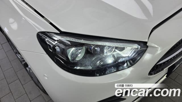 Mercedes-Benz E-Class 2020 — Photo 4/33