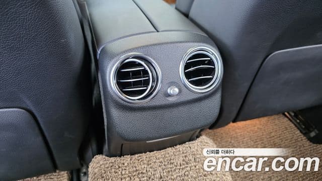 Mercedes-Benz E-Class 2020 — Photo 9/33