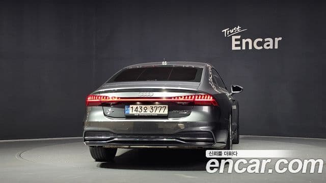 Audi A7 2021 — Фото 4/20