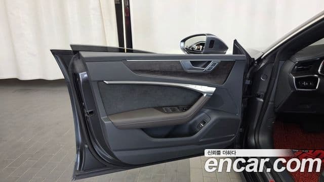 Audi A7 2021 — Photo 20/37