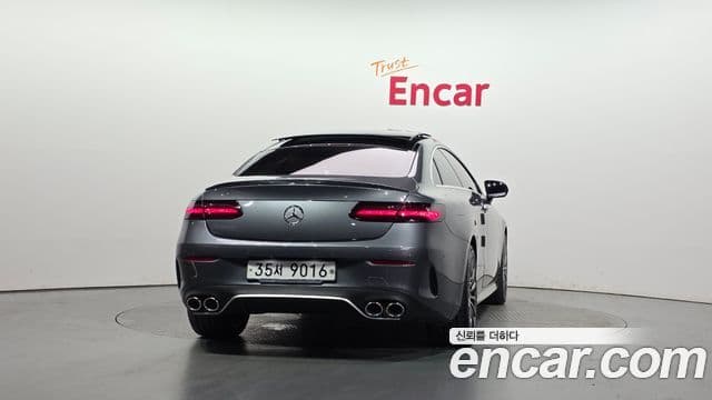 Mercedes-Benz E-Class 2019 — ფოტო 4/20