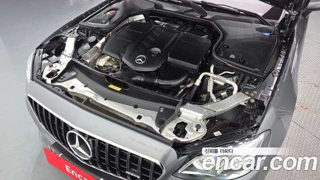 Mercedes-Benz E-Class 2019 — ფოტო 6/20