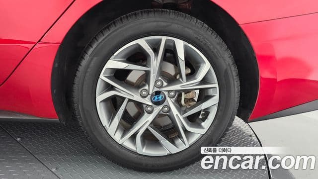 Hyundai Sonata Hybrid 2019 — ფოტო 28/33