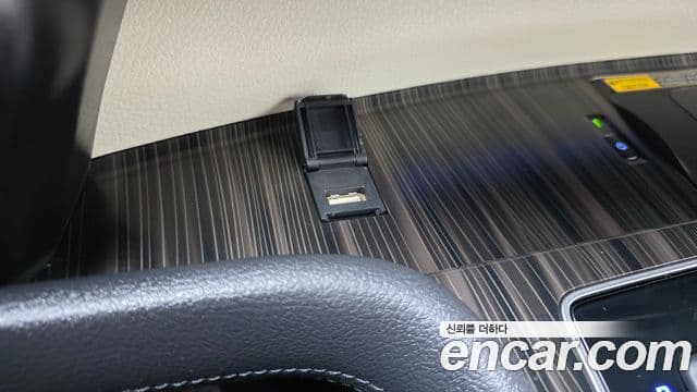 Toyota Sienna 2021 — Photo 32/34