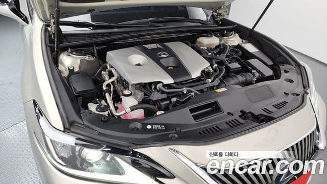 Lexus ES300h 2018 — Şəkil 5/20