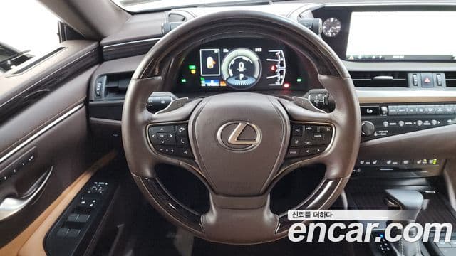 Lexus ES300h 2018 — Şəkil 11/20