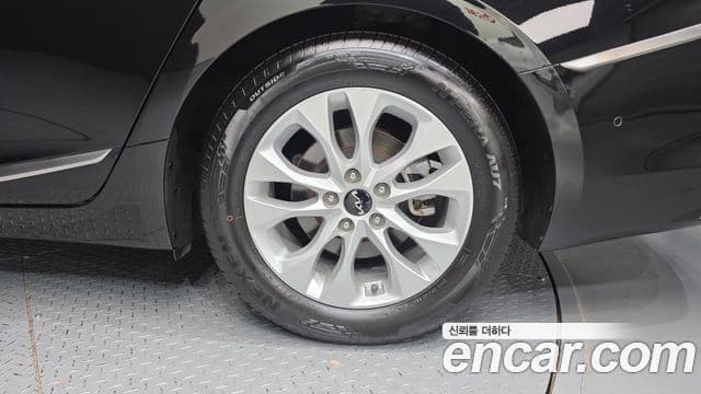 Kia K8 2023 — Photo 16/33