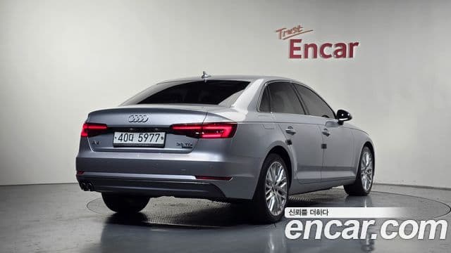 Audi A4 2018 — ფოტო 2/20