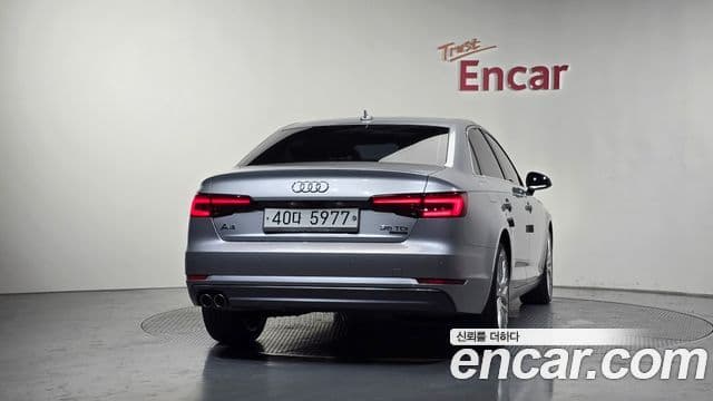 Audi A4 2018 — ფოტო 4/20