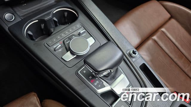 Audi A4 2018 — ფოტო 9/20