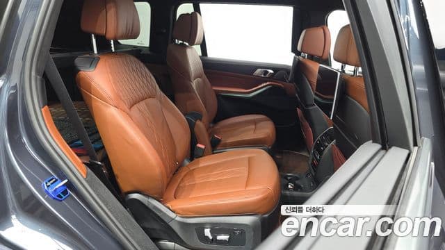 BMW X7 2022 — Şəkil 11/20