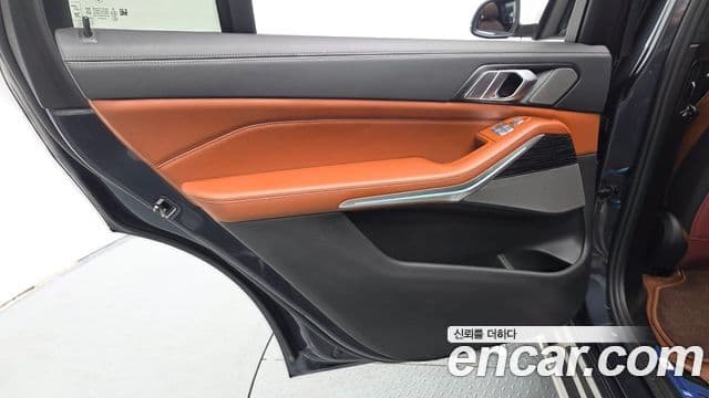 BMW X7 2022 — Photo 6/31