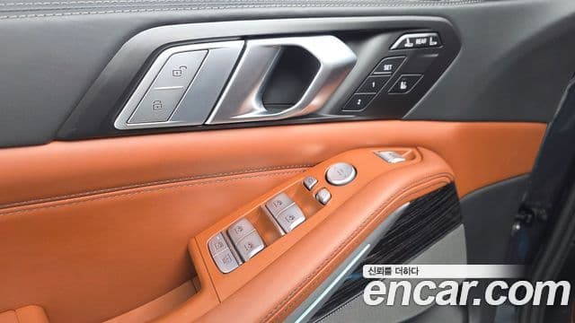 BMW X7 2022 — Photo 12/31
