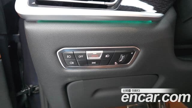 BMW X7 2022 — Photo 25/31