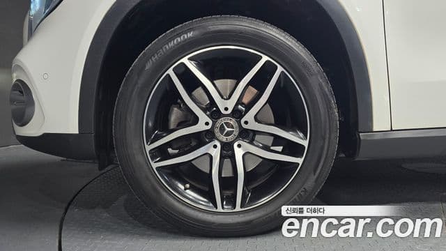 Mercedes-Benz GLA-Class 2019 — ფოტო 5/20
