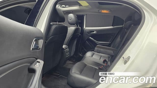 Mercedes-Benz GLA-Class 2019 — ფოტო 12/20