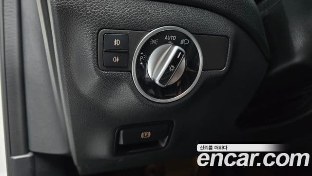 Mercedes-Benz GLA-Class 2019 — ფოტო 14/20