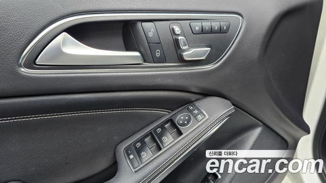 Mercedes-Benz GLA-Class 2019 — Photo 24/30