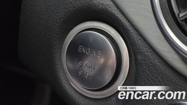 Mercedes-Benz GLA-Class 2019 — Photo 13/30