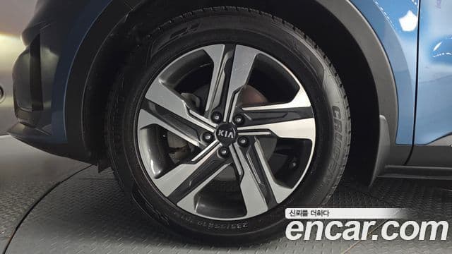 Kia Sorento 2021 — ფოტო 5/20