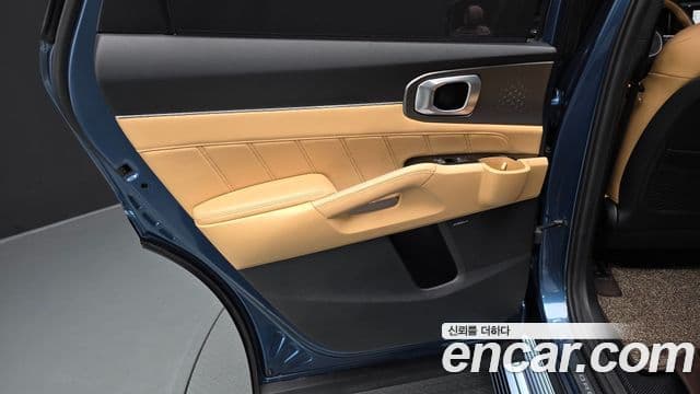 Kia Sorento 2021 — Photo 9/37