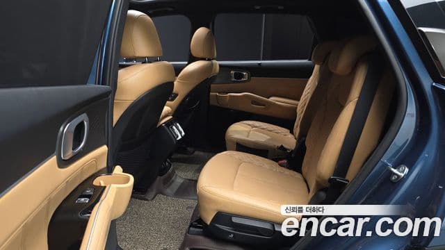 Kia Sorento 2021 — Photo 10/37