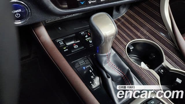 Lexus RX450h 2019 — ფოტო 9/20