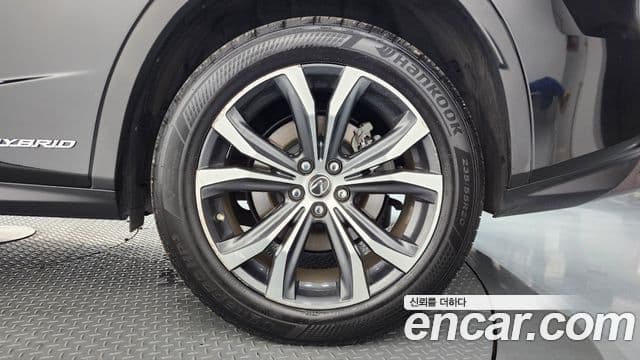 Lexus RX450h 2019 — Photo 38/38