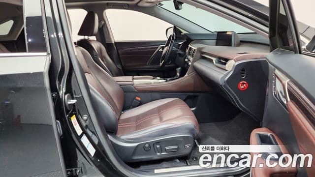 Lexus RX450h 2019 — Photo 33/38