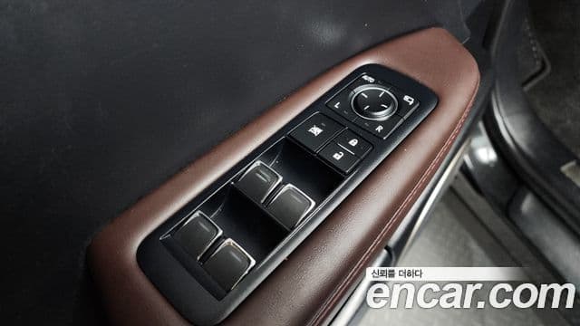 Lexus RX450h 2019 — Photo 19/38