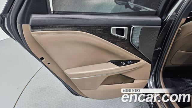 Kia K8 2022 — Photo 3/32